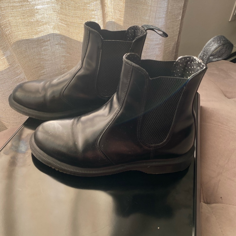 Dr Martins Air Cushion Sole Black Leather Chelsea Boot